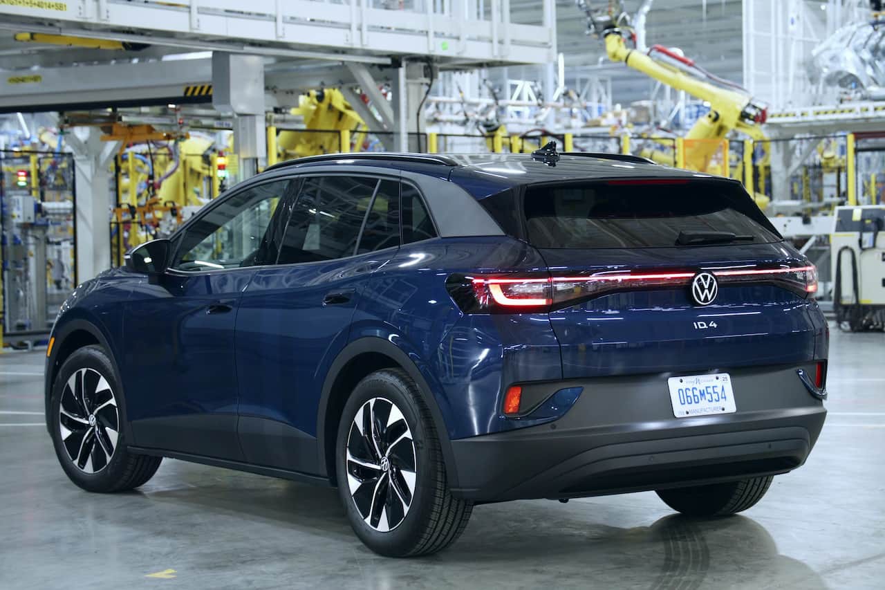 US-spec-2023-VW-ID4-rear-three-quarter-Chattanooga