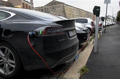 Im November erreichte der Marktanteil von Elektrofahrzeugen in Norwegen 90,6 %.
