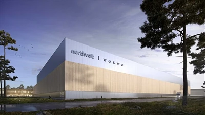 Der schwedische Batteriehersteller Northvolt beginnt mit dem Bau einer Fabrik...